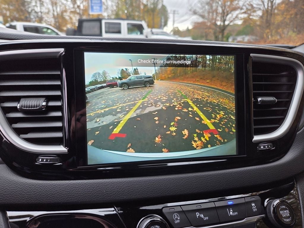 2026 Chrysler Voyager LX