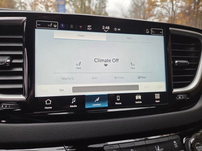 2026 Chrysler Voyager LX