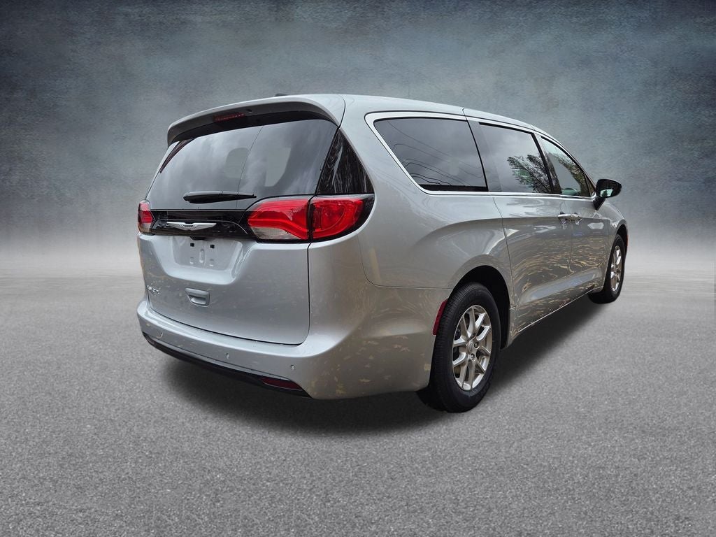 2026 Chrysler Voyager LX