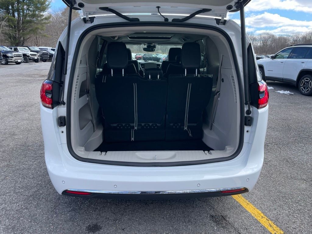 2024 Chrysler Pacifica Limited