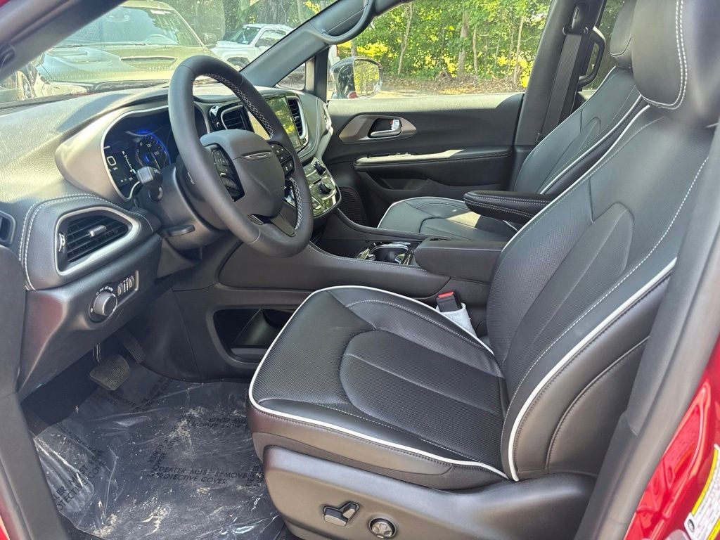 2027 Chrysler Pacifica Limited