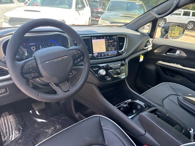 2027 Chrysler Pacifica Limited