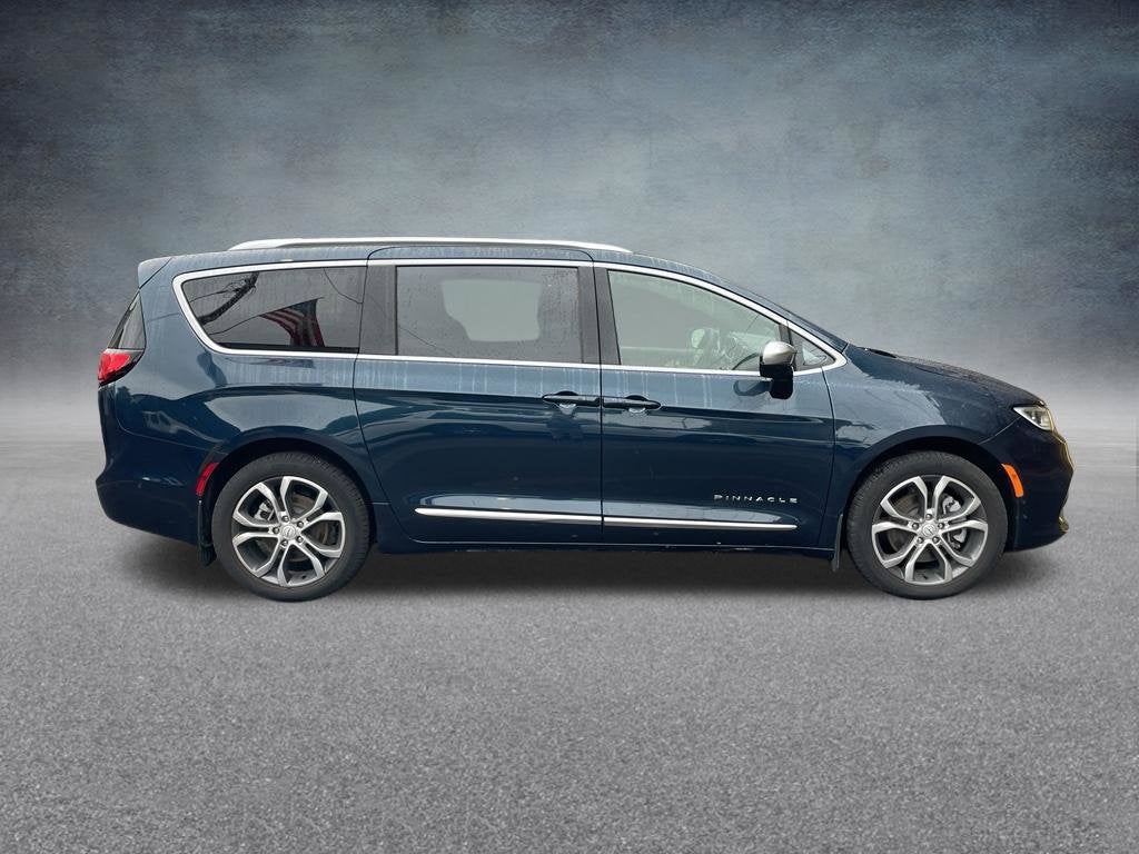 2025 Chrysler Pacifica Pinnacle