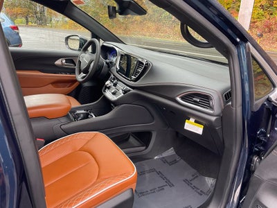 2025 Chrysler Pacifica Pinnacle