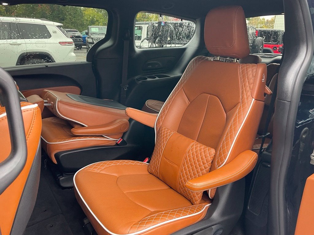 2025 Chrysler Pacifica Pinnacle