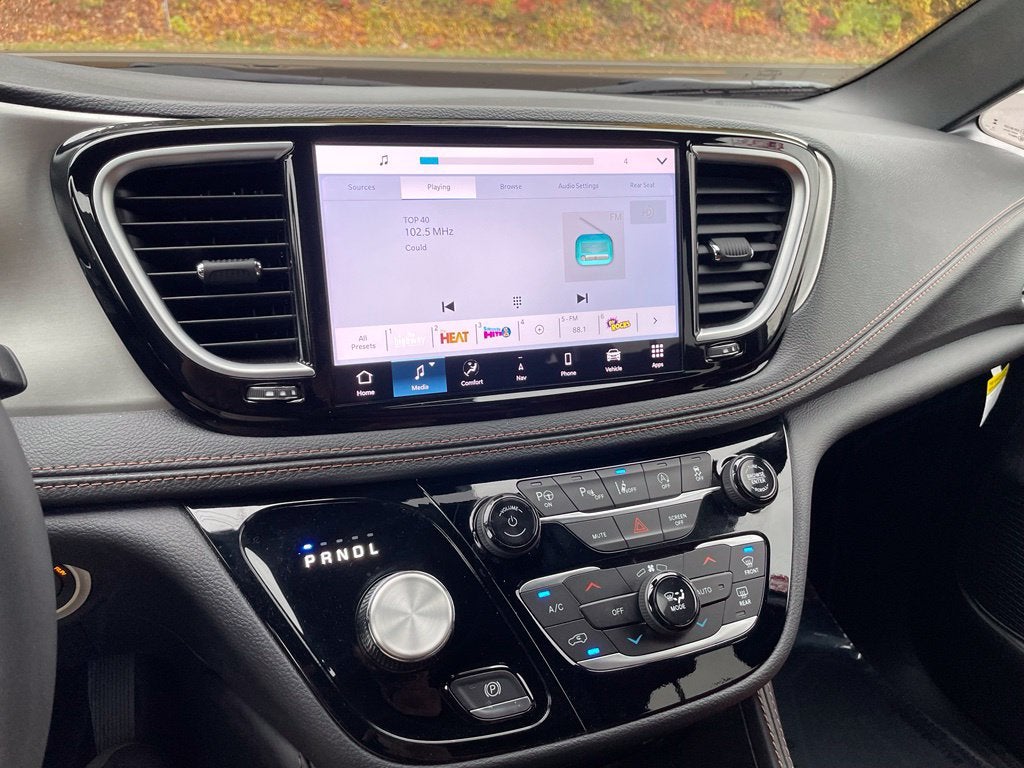 2025 Chrysler Pacifica Pinnacle