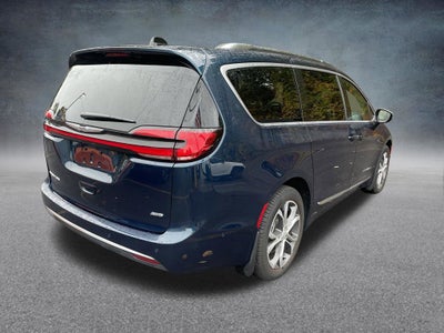2025 Chrysler Pacifica Pinnacle