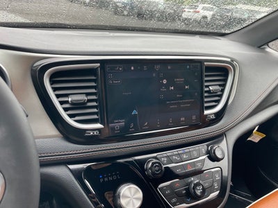 2024 Chrysler Pacifica Pinnacle