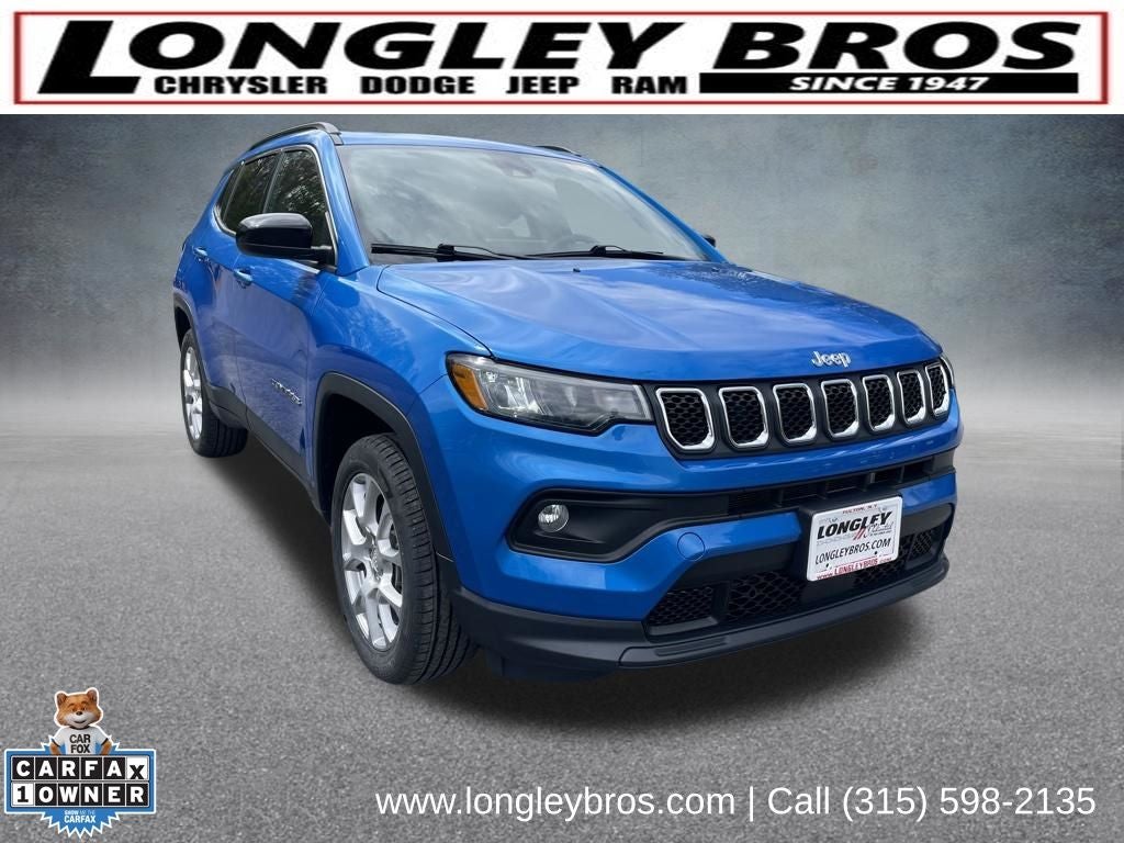 2023 Jeep Compass Latitude Lux 4X4's photo