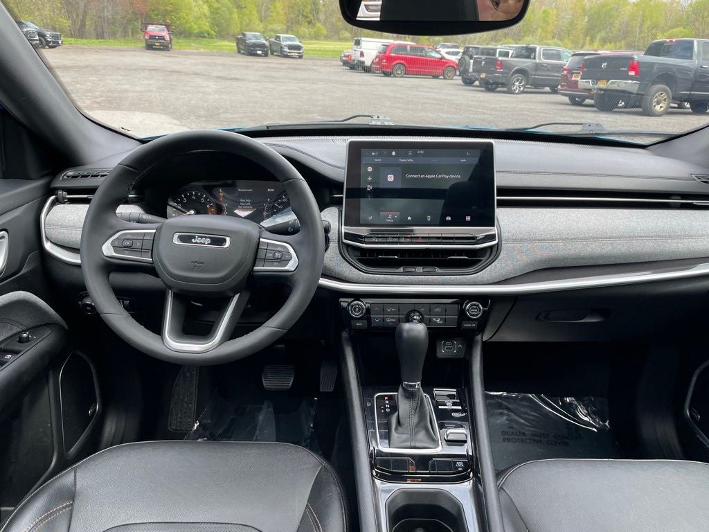 2023 Jeep Compass Latitude Lux