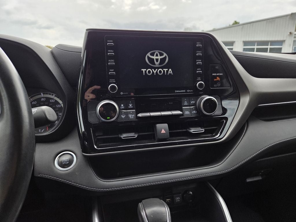 2021 Toyota Highlander LE